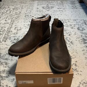 NIB Men's Eddie Bauer Brown Leather Chelsea Boots